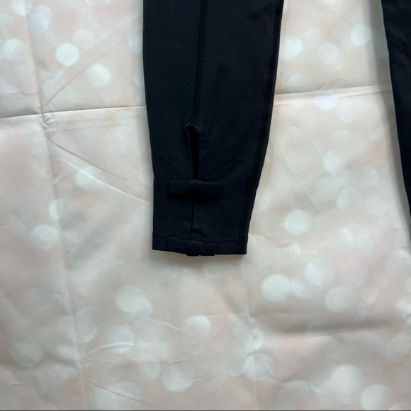 🦄SOLD🦄 Beyond Yoga x Kate Spade Back Bow 7/8 Yoga Leggings - Picture 5 of 12